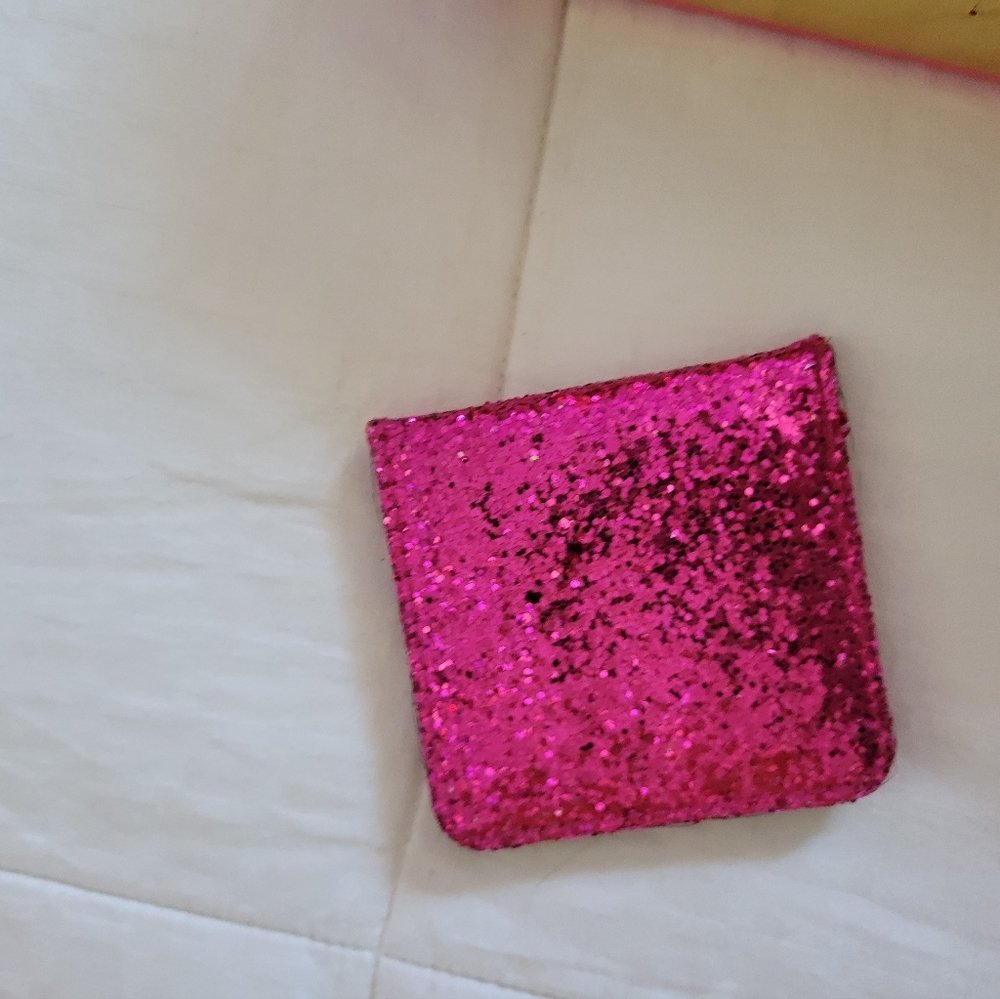 Compact mirrors - Picture 6 of 7